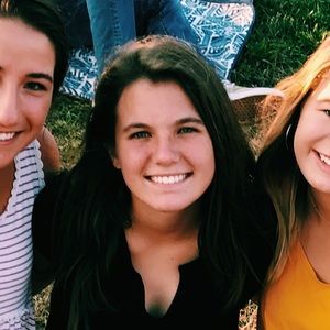 Meet your Posher, Ella